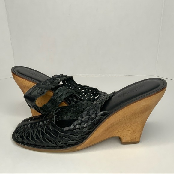 MICHAEL Michael Kors leather wedge sandals. - Picture 11 of 11